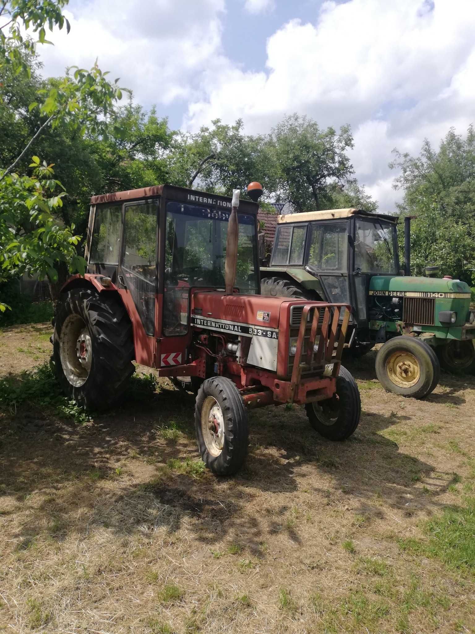 tractor international 533-SA