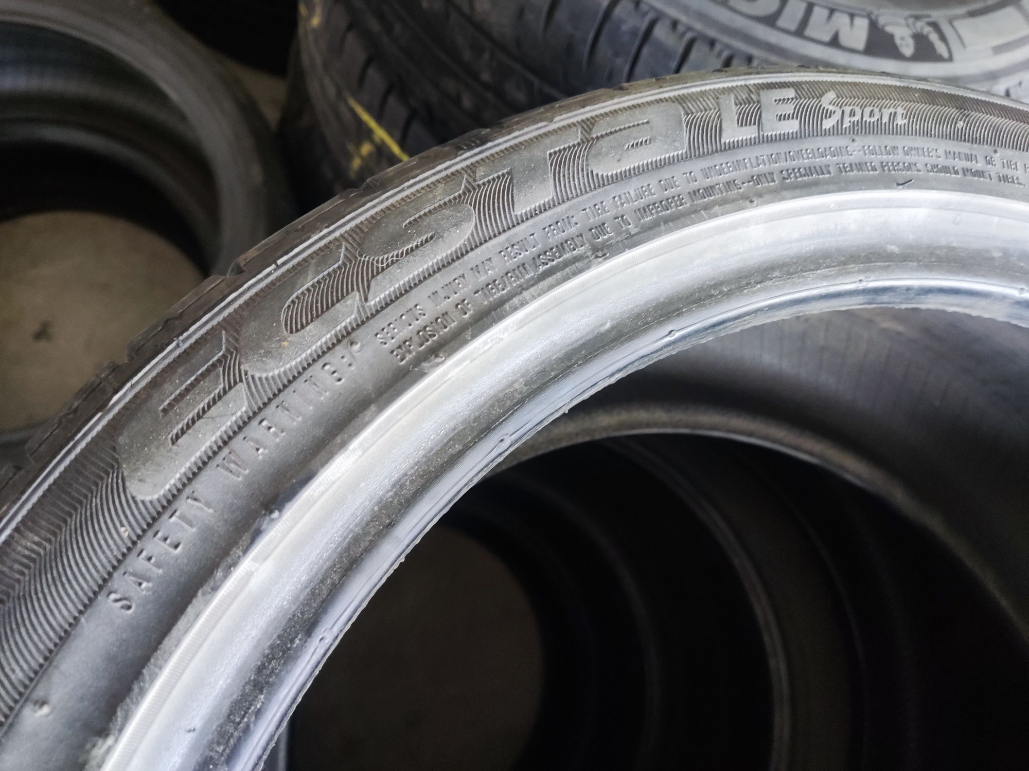 215/40/17 KUMHO ECSTA Sport