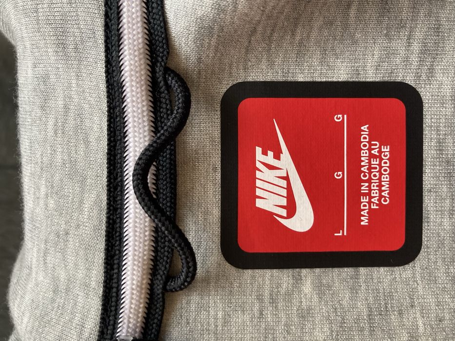 Nike tech fleece L