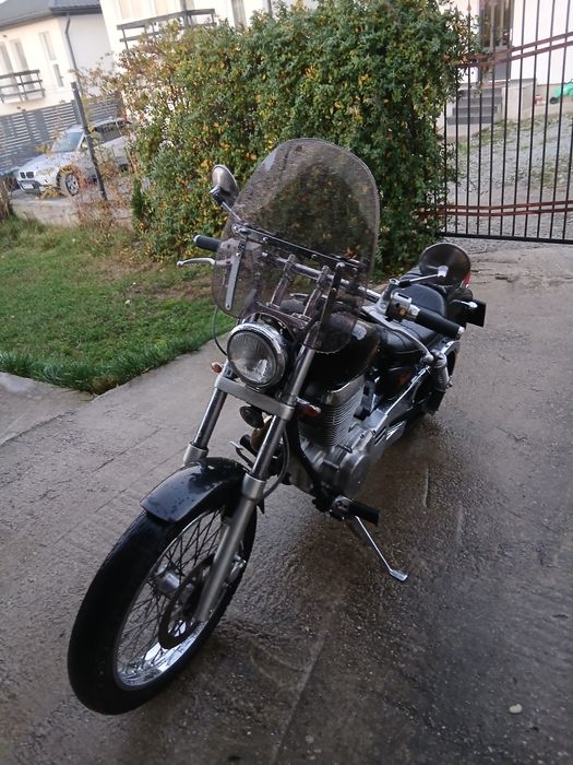 Vând motocicleta Suzuki Savage