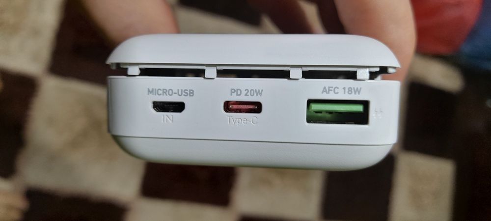 Baterie externa carcasa