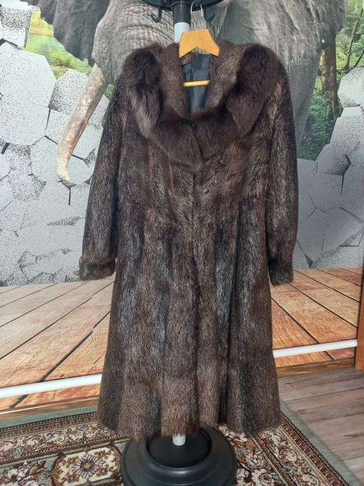 Шуба женская из натурального меха Нутрии