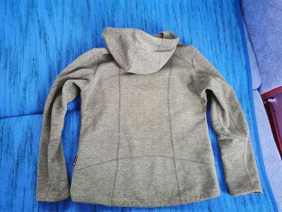 Hanorac Jack Wolfskin Nanuk L si tricou Nike Pro XL