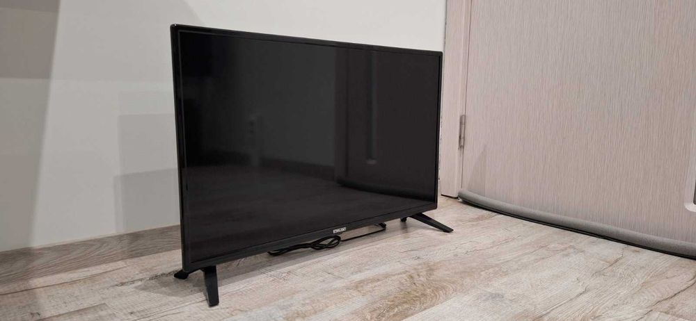 Телевизор Star-Light 32DM3501