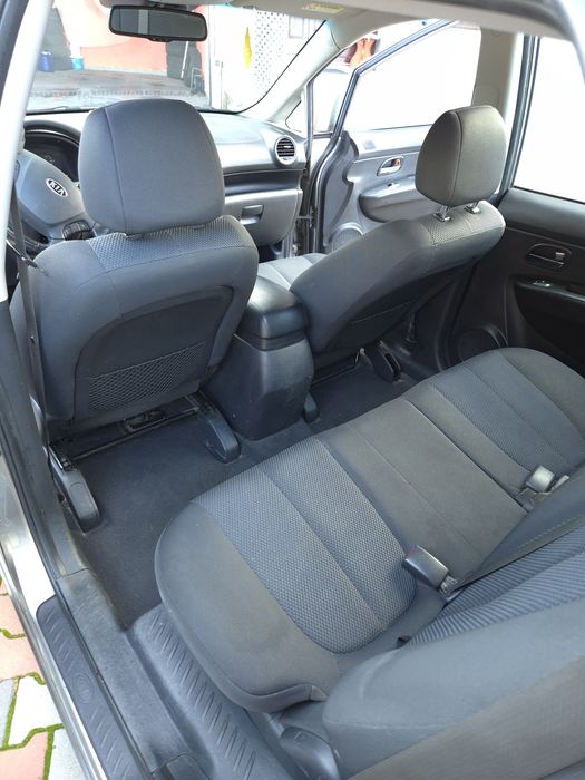 Vand Kia carens 1.6