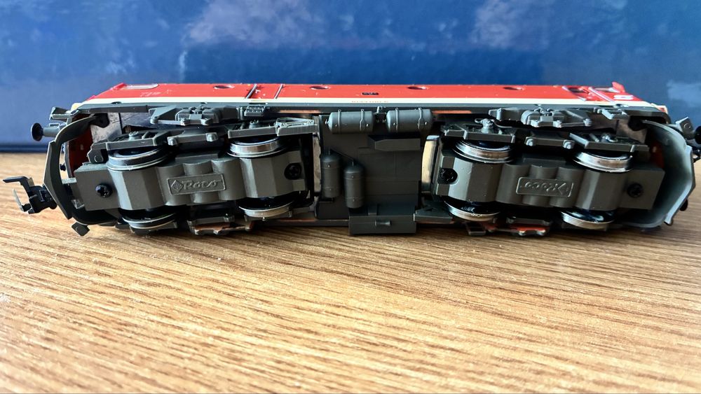 Lcomotiva Roco OBB 1043 CFR 040 HO