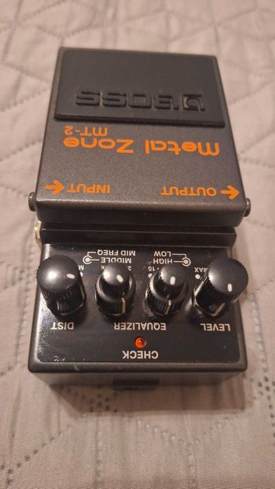 Boss MT-2 Eфект за китара
