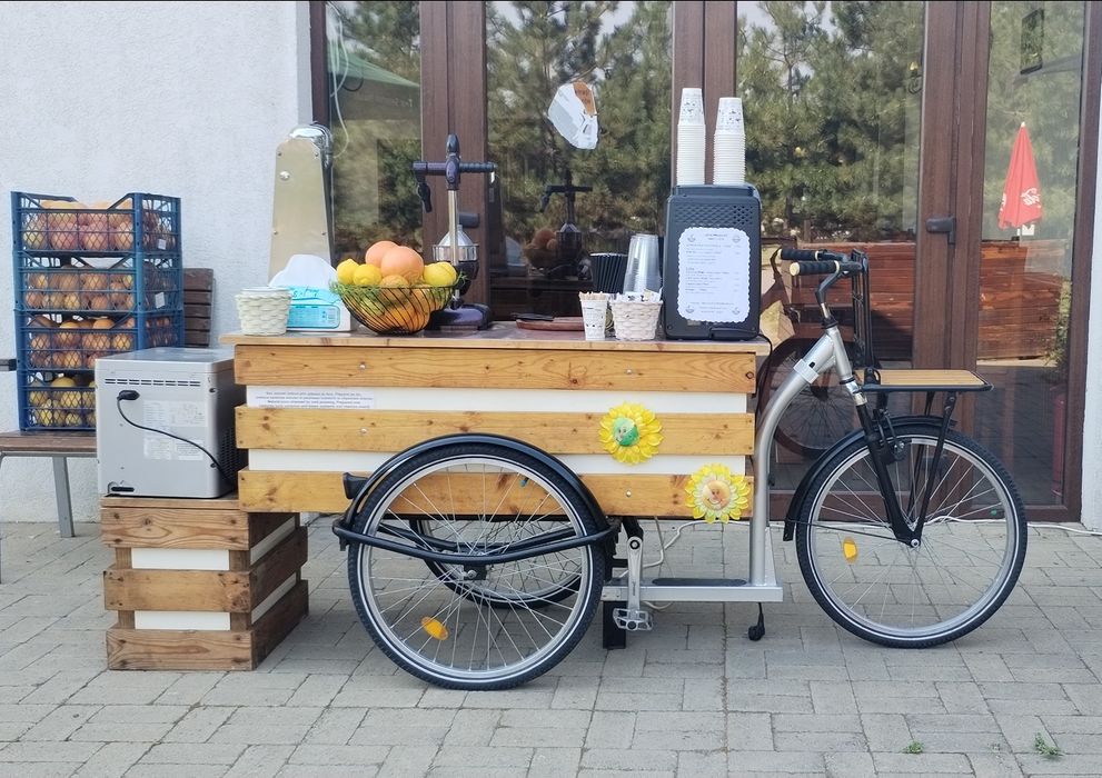 Vand tricicleta(stand mobil) târguri