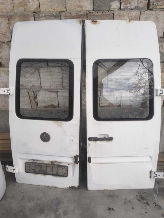 Задни врати за бус Фолцваген ЛТ.