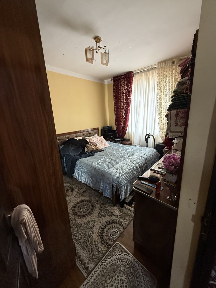 Срочно квартира сотилади