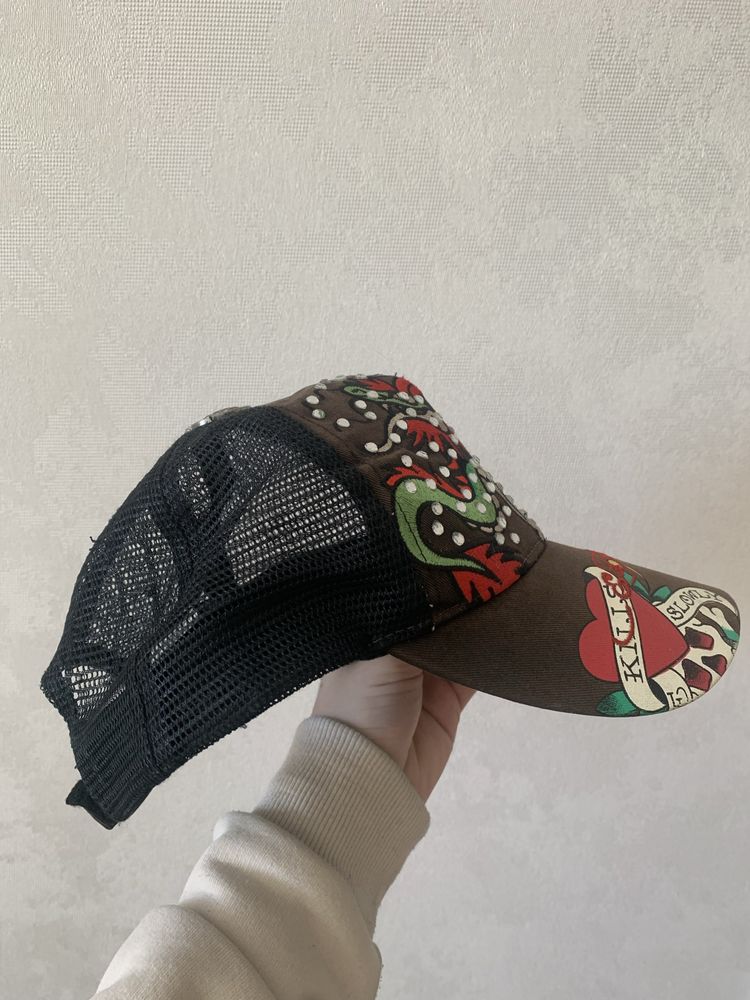 Продам оригинальную кепку Ed Hardy