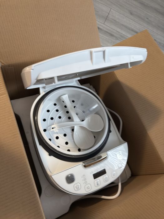 Multicooker tefal nou, nefolosit