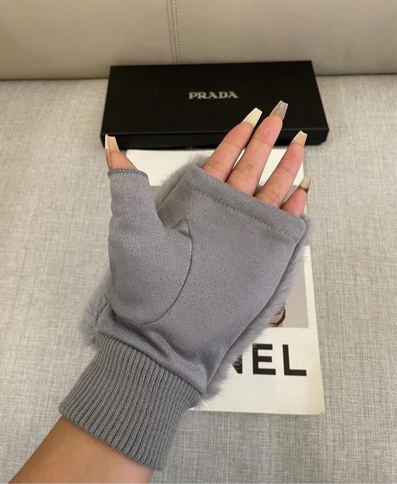 Manusi Prada , calitate premium , noi