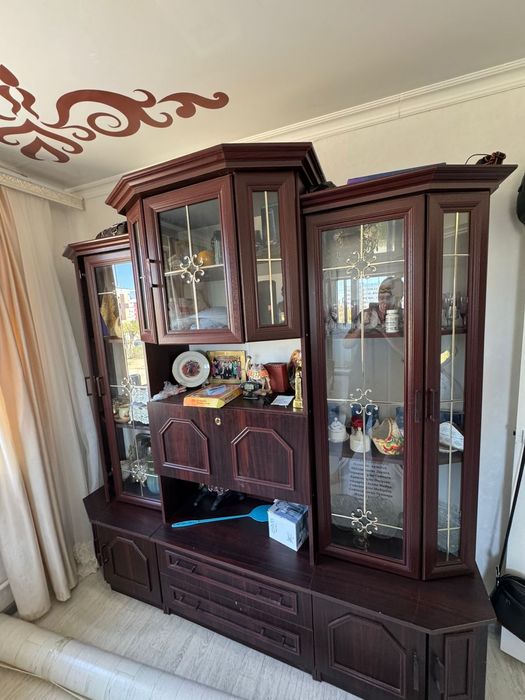 Продам сервант в хорошем состоянии