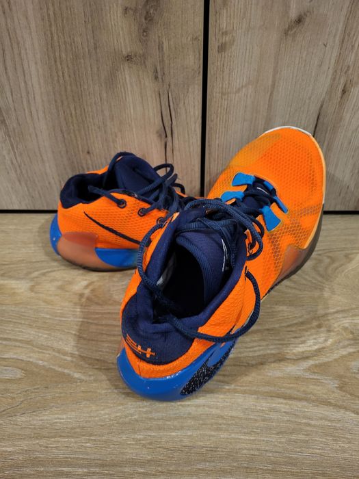 Ghete baschet Nike Zoom Freak 1 Antentokounbro mărimea 43
Antetokounbr