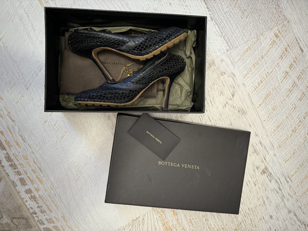 Обувки Bottega Veneta мрежа на ток