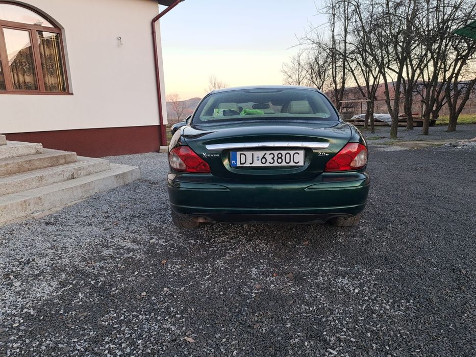 Vând Jaguar x type!