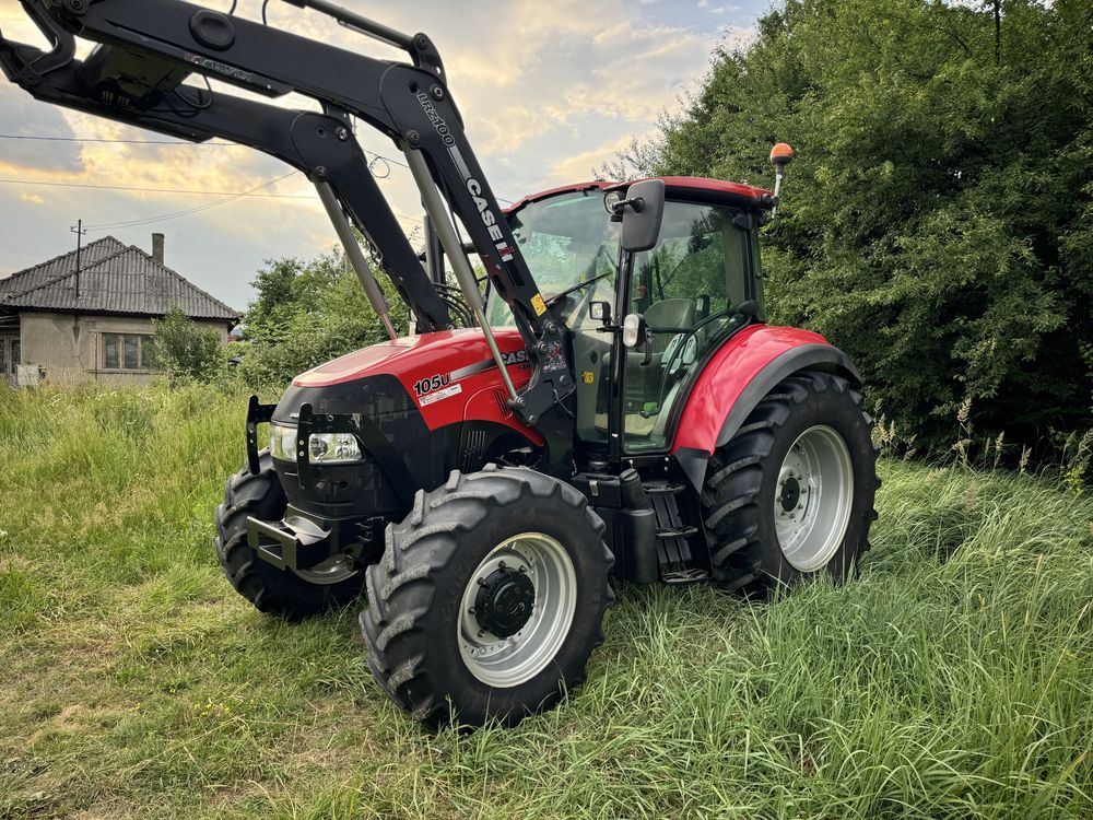 Tractor Case Farmall 105U cu Incarcator profesional Case LRZ100