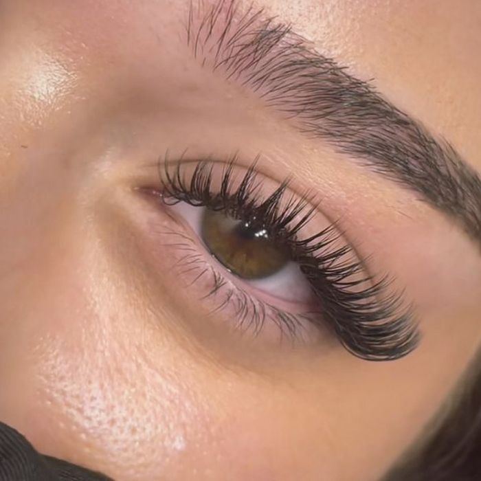 Extensii gene fir cu fir și unghii cu gel