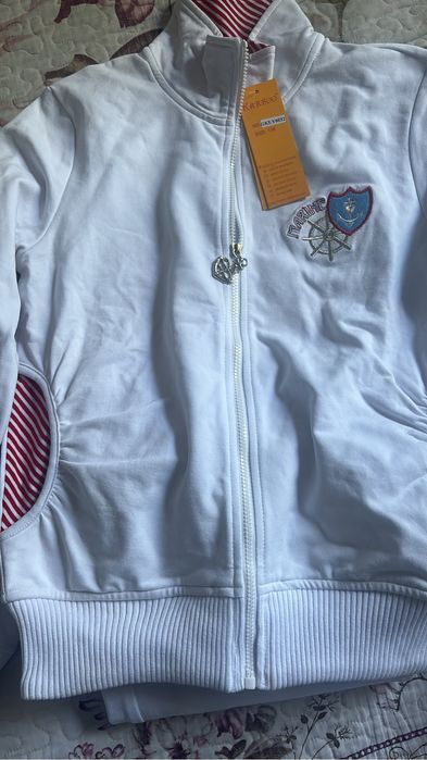 Спортивный костюм