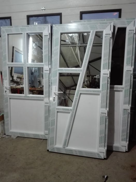 UȘI și Ferestre, Firmă, preț producator