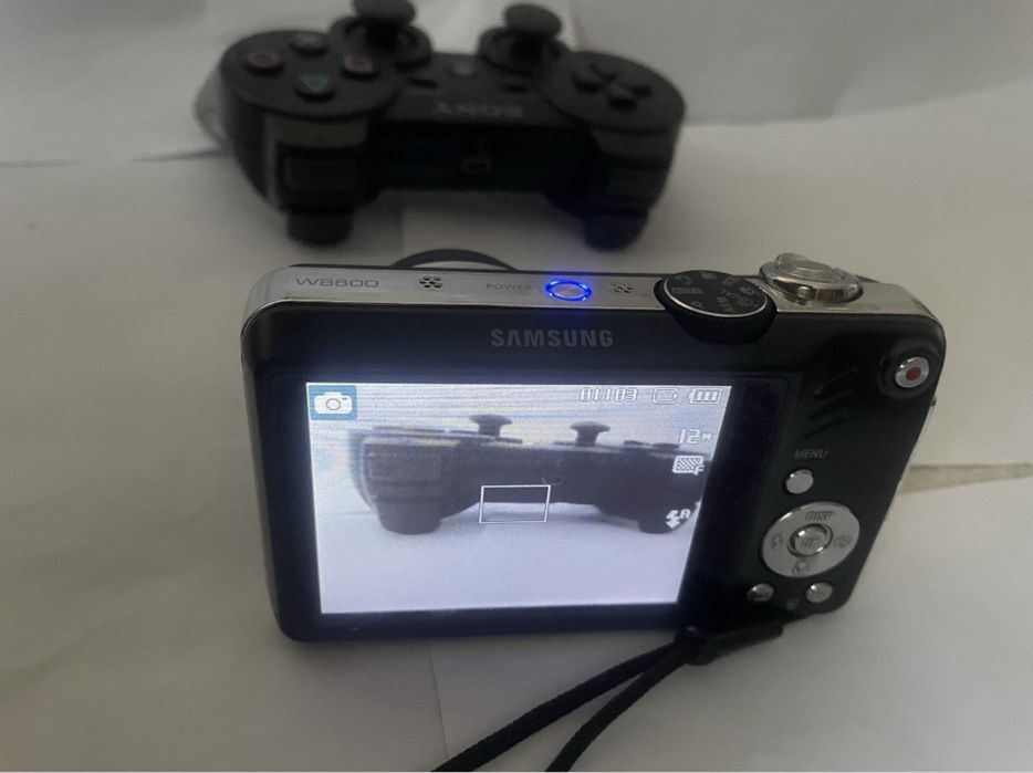 Samsung WB600 12 mpx 15x zoom optic, afisare data si ora pe poze.