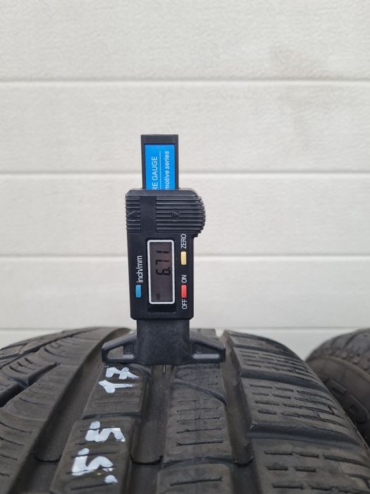 Зимни гуми 4 броя PIRELLI SottoZero 225 55 R17 дот 3321