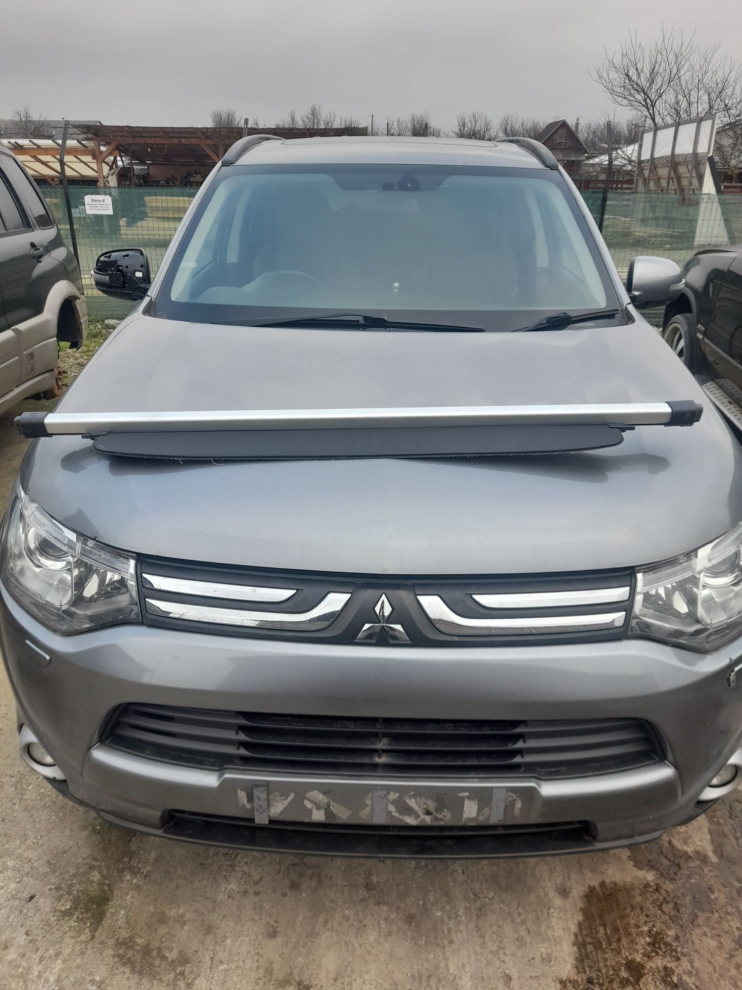 Rulou  polita Mitsubishi outlander 3