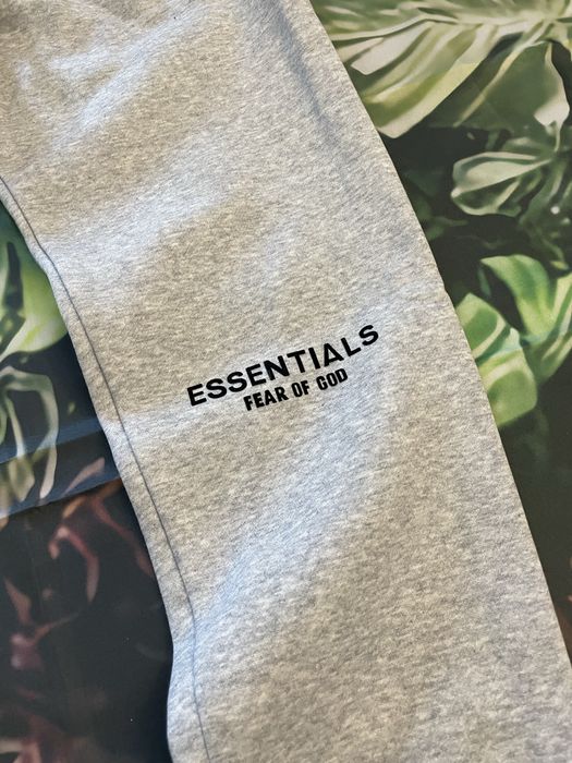 Trening ESSENTIALS Gri !! Editie Limitata !!