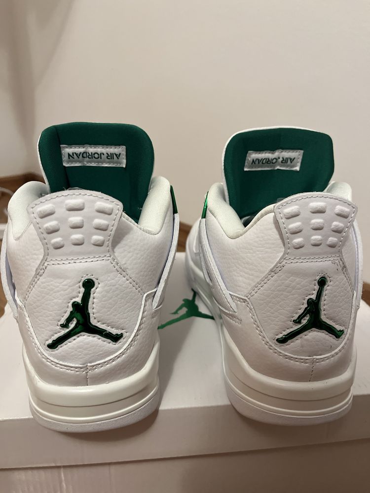 Jordan 4 Metalic 43