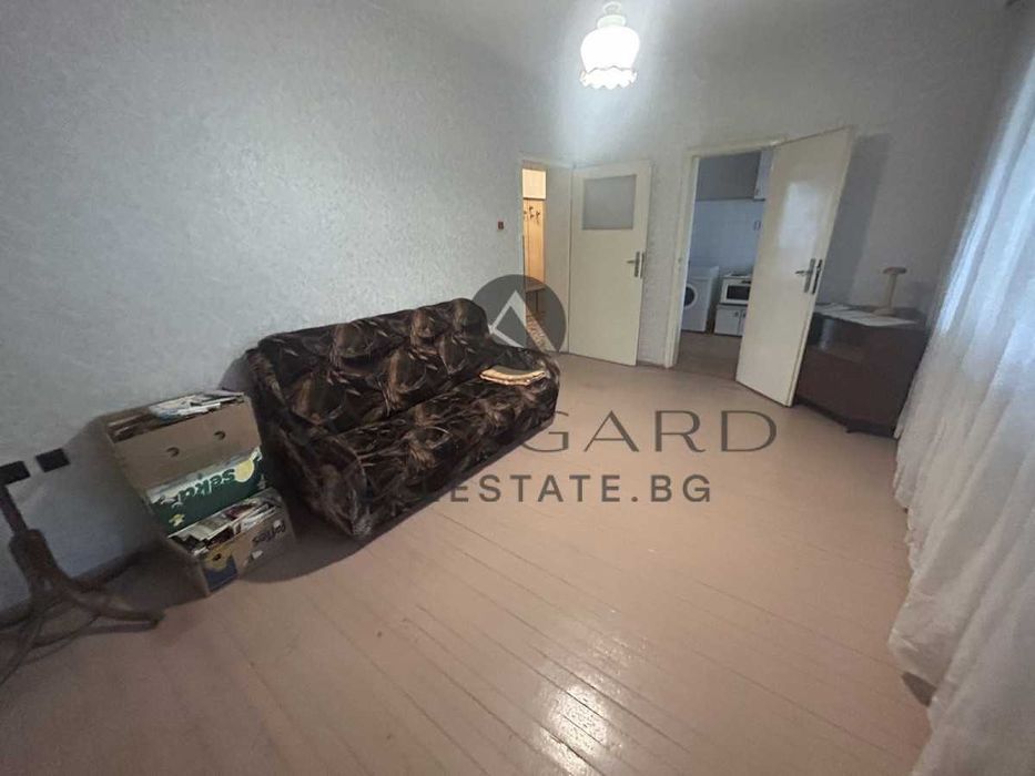 Продава се Тристаен апартамент в Пловдив, Център - 149 кв.м за 1947 €/кв.м - Снимка #3