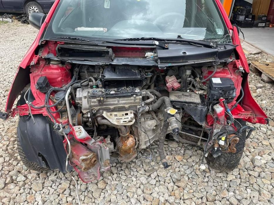 Toyota yaris 1.3vvti НА ЧАСТИ