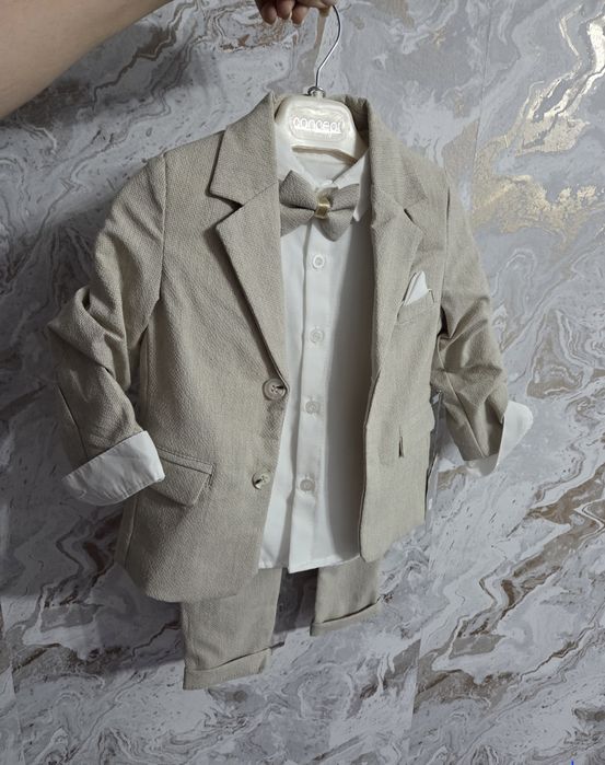 Costum băiețel 2 ani impecabil