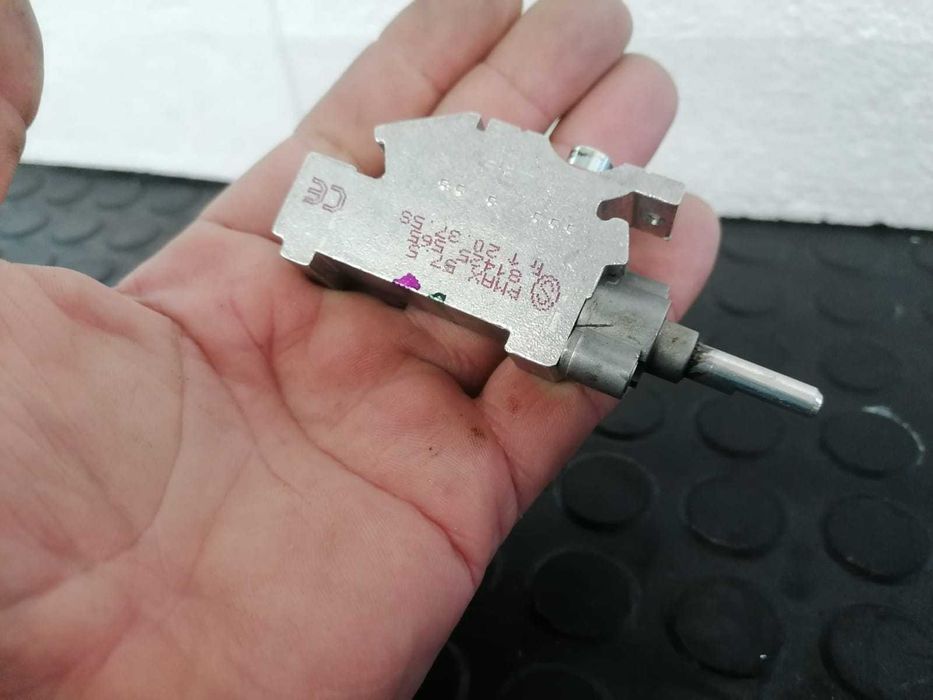 Robinet gaz aragaz Arctic Beko , aluminiu / R23