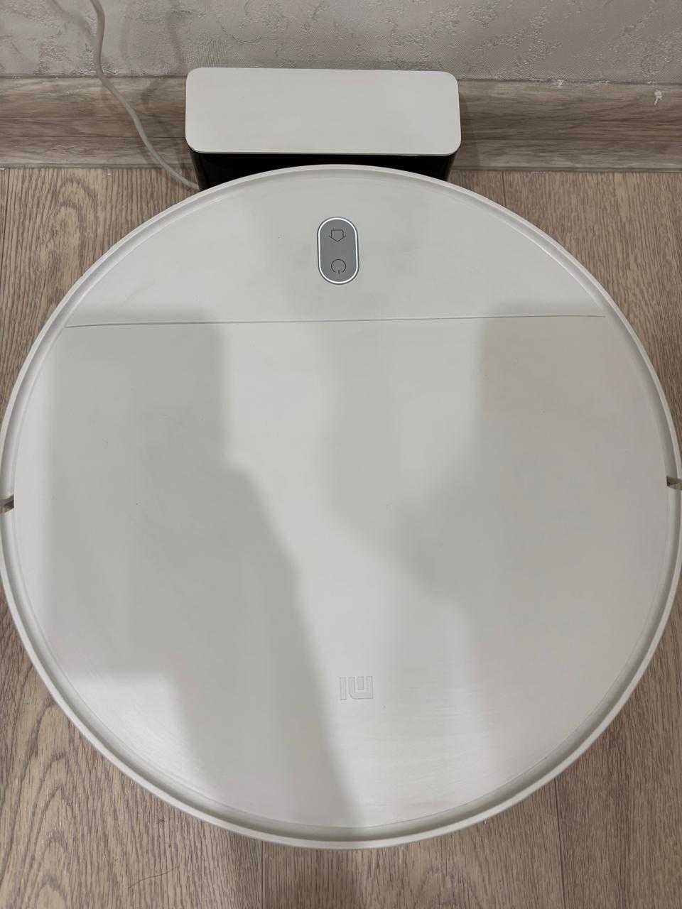 MI bot vaccum-mop Essential