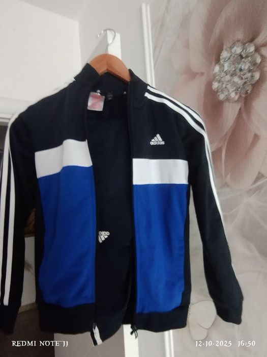 Trening Adidas, 8-10 ani, măsura 140!