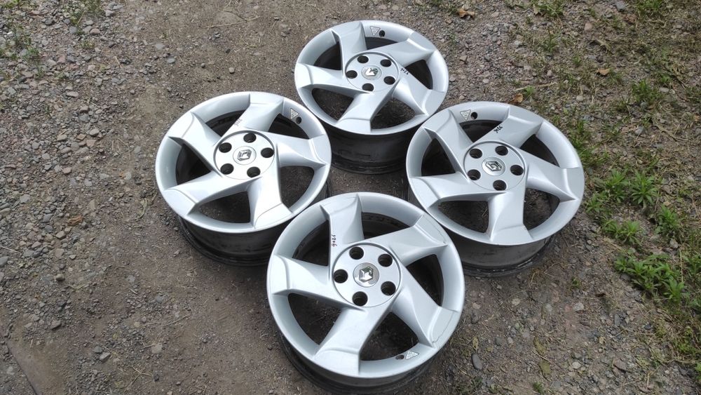 Комплект оригинальных дисков R16. Renault duster