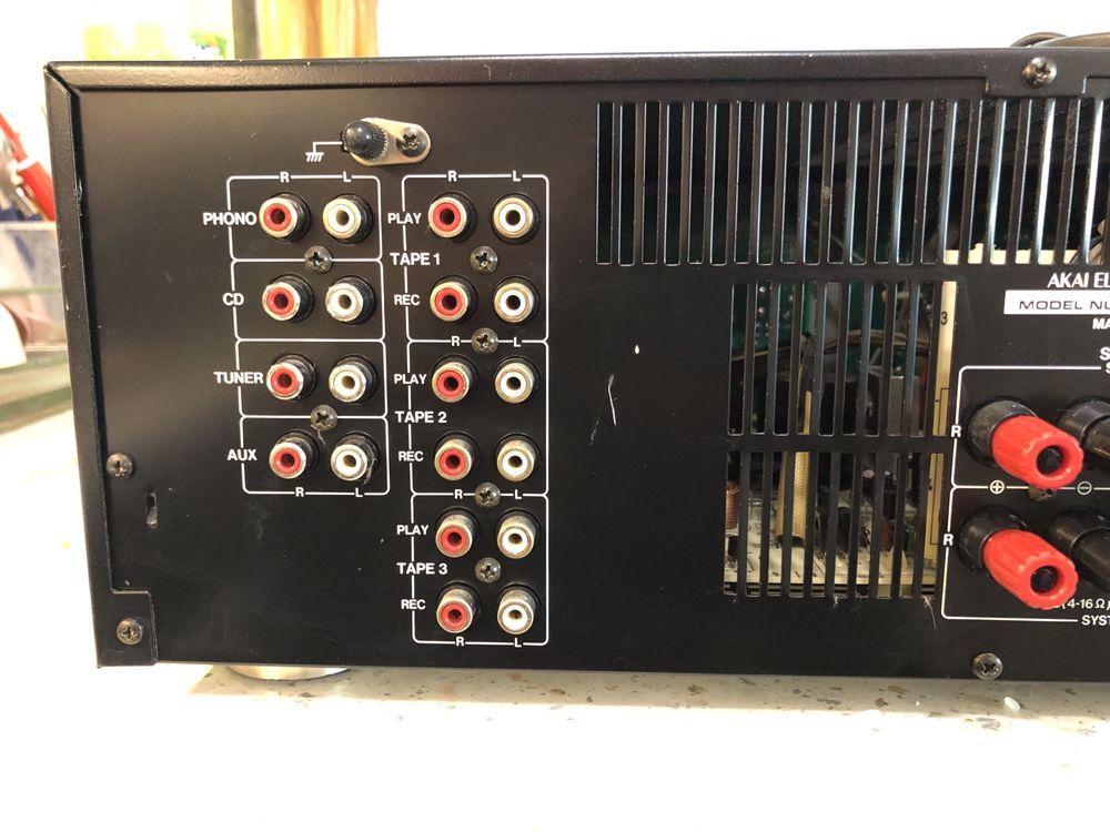 Като нов Akai AM-37