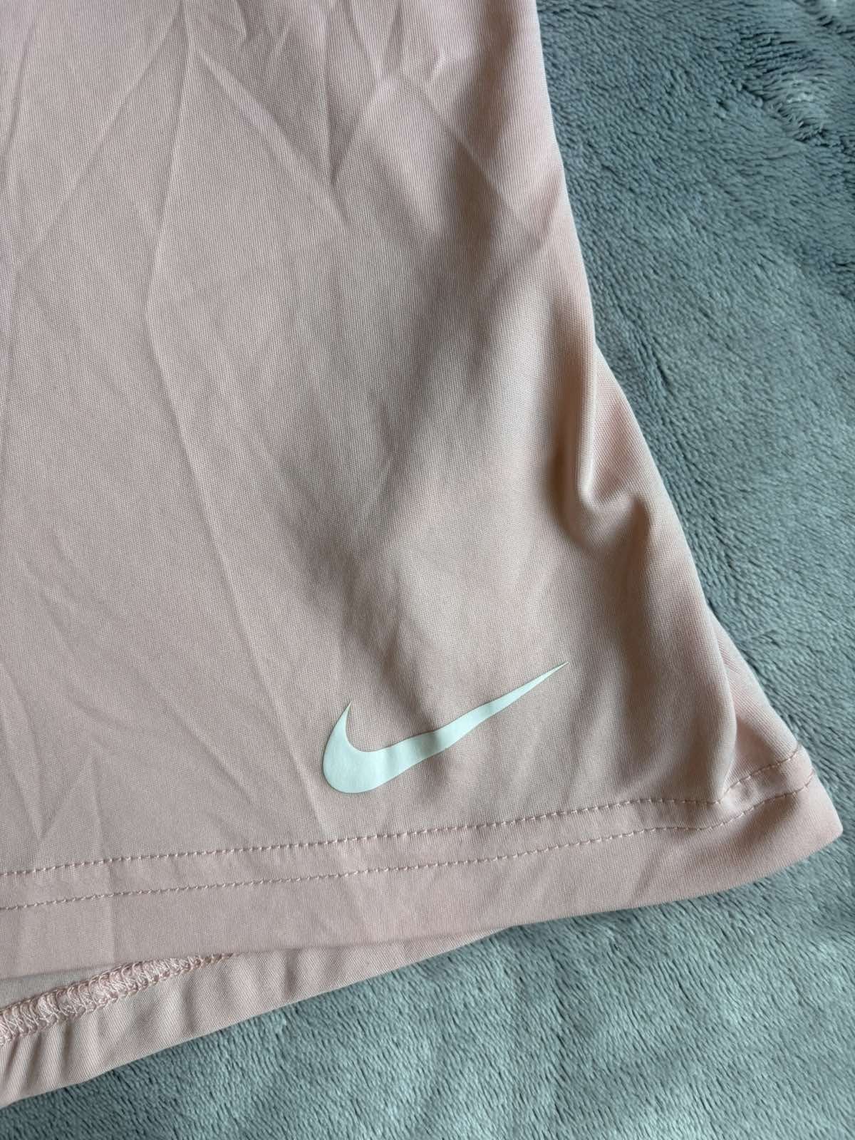 Nike оригинален дамски потник