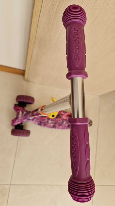 Детски скутер Chipolino Croxer Evo, светещи колела