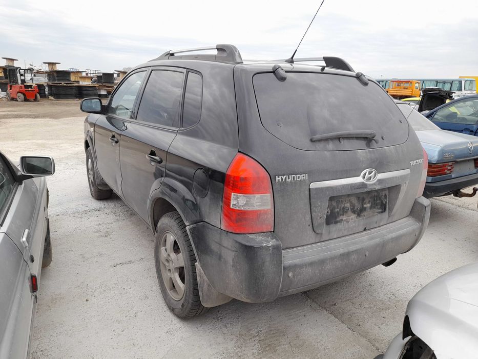 На части! Hyundai Tucson 2.0i 16V 4WD