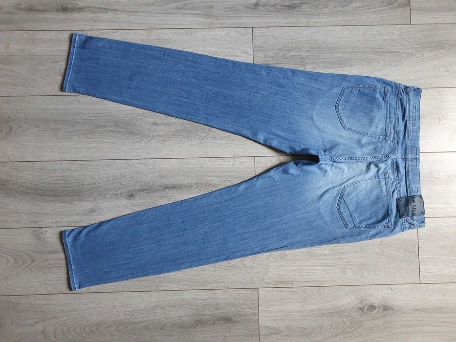 Blugi BRAX "Chuck" Modern Fit - Marime W34 L32 (Talie 90 cm)