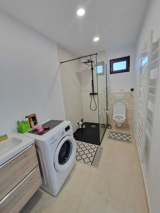 Casa situată în Dumbrava Roșie,la 7 km de Piatra Neamț,3 nivele D+P+M