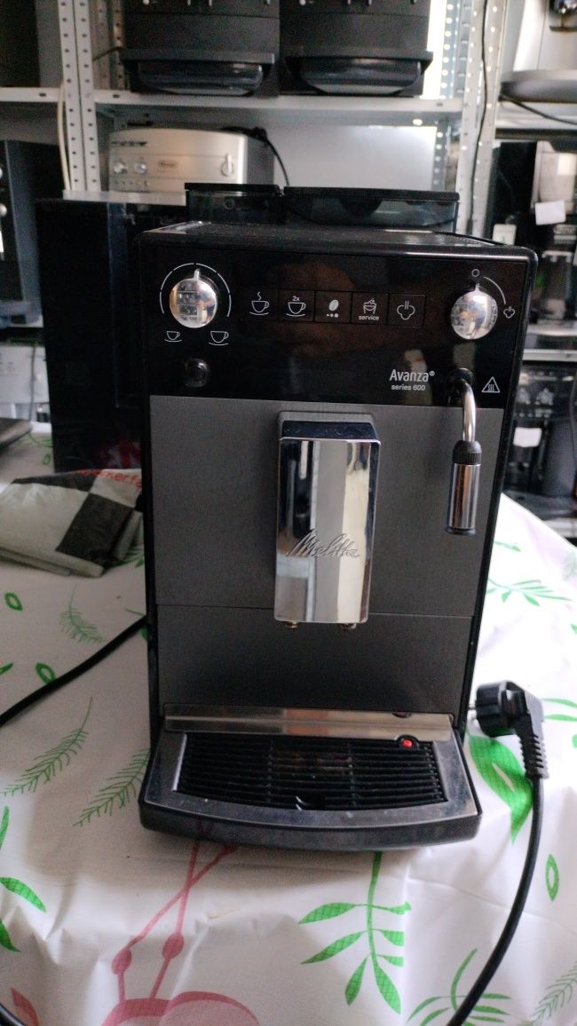 Продавам кафемашини Delonghi Magnifica, Perfecta и Jura Ena3