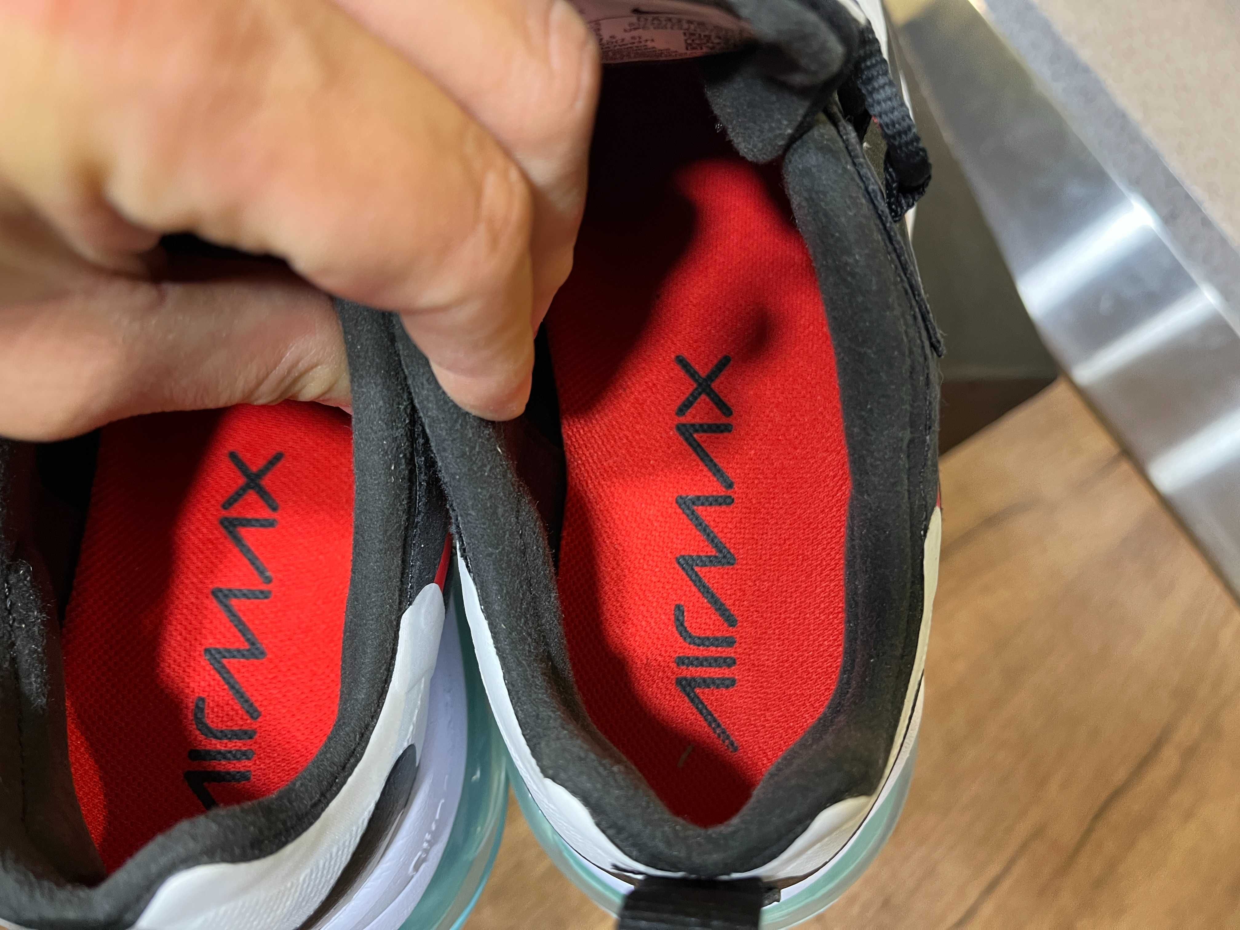 ОРИГИНАЛНИ *** Nike Air Max 270 React / Bleached Aqua