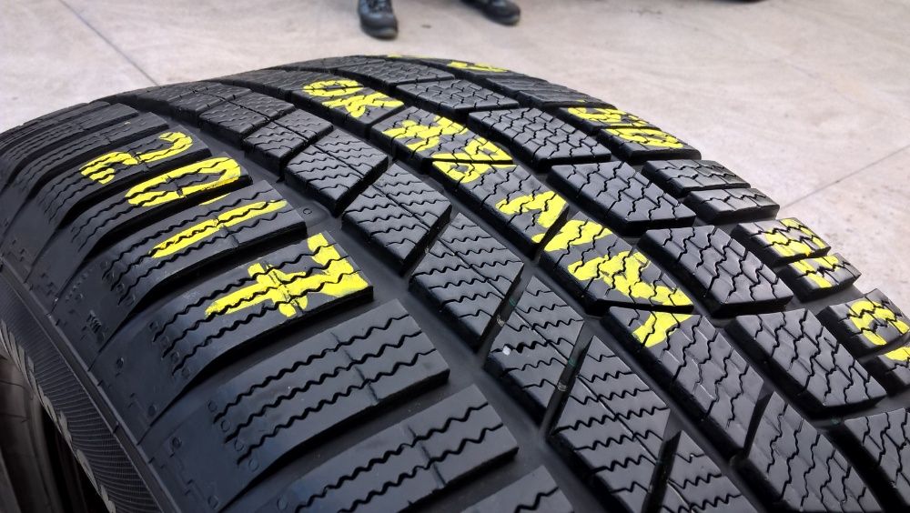 O anvelopa iarna 255 50 20 continental wintercontact TS 830P cu 7,8 mm