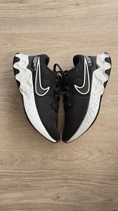 Nike маратонки 35,5 номер