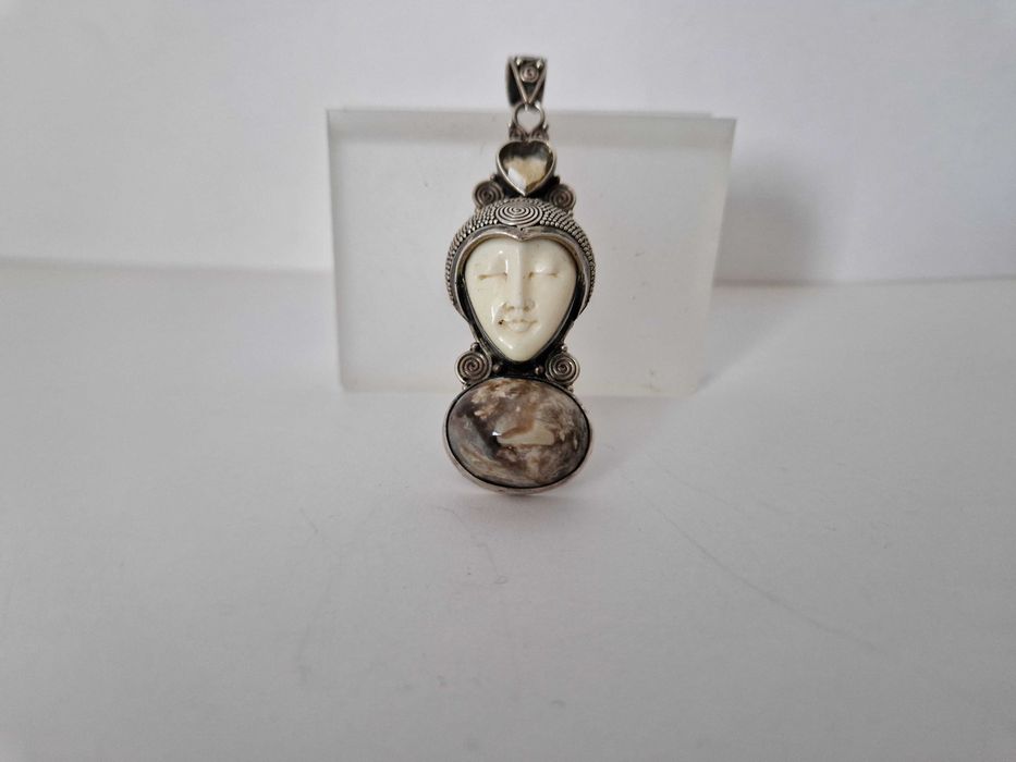 Pandantiv din Argint  Vintage Chip de Zeita Sculptat
