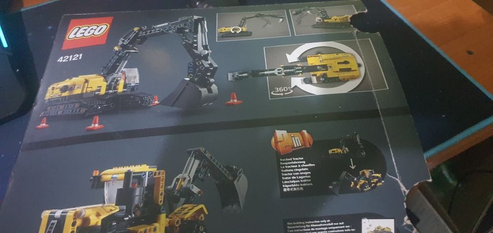 Vând set lego Excavator Are toate piesele