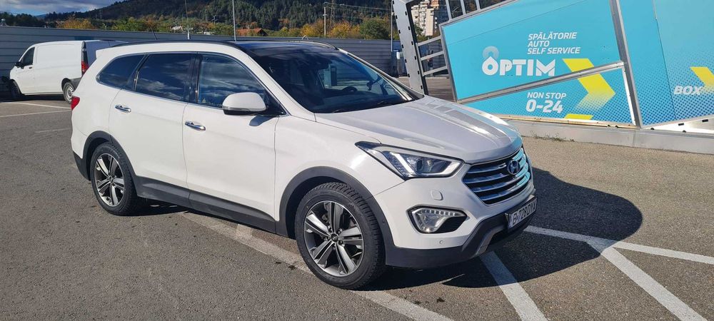 Hyundai Grand Santa Fe 2.2 CRDi Premium 4WD – 6 locuri – 4x4 Automat